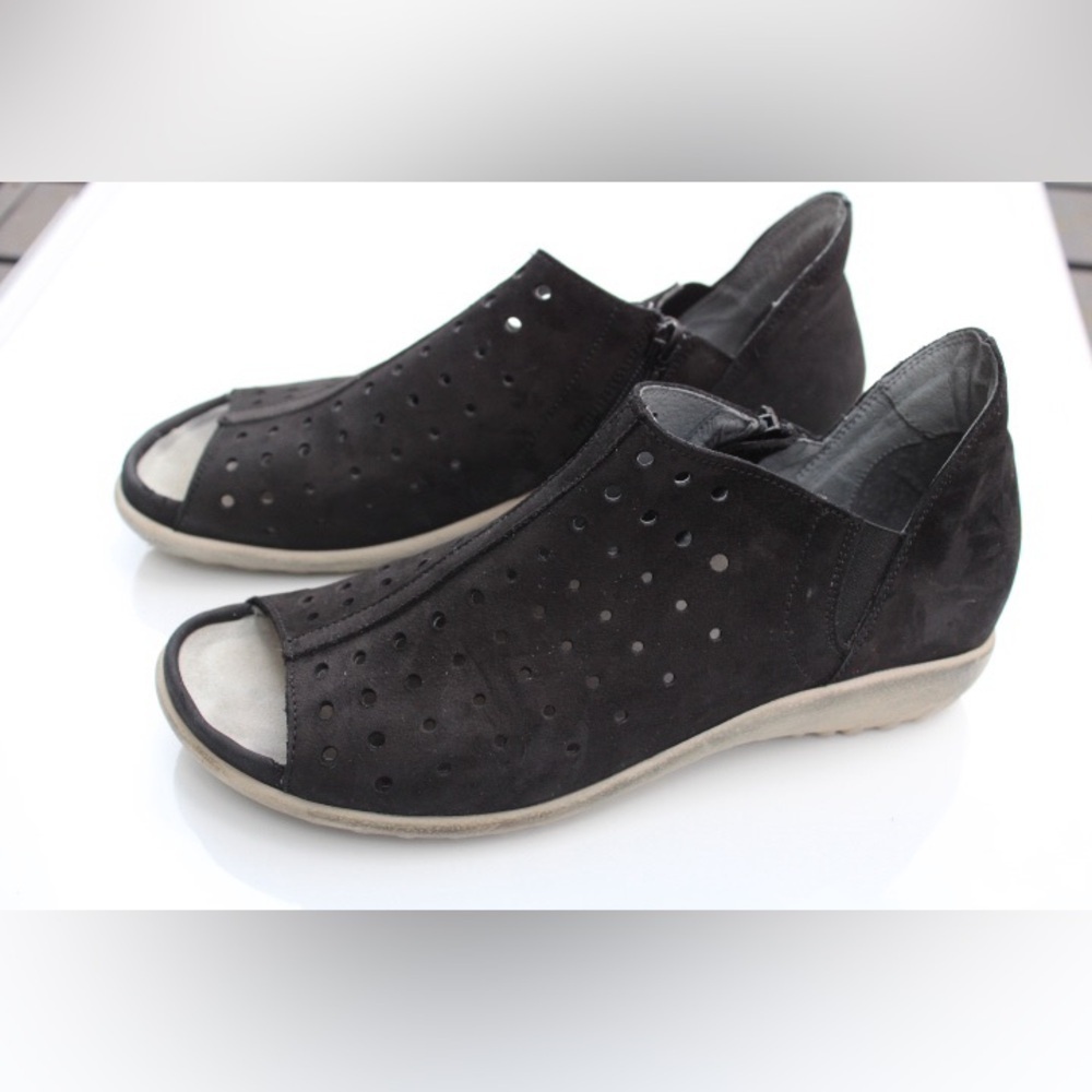 Naot Hikoi open toe booties